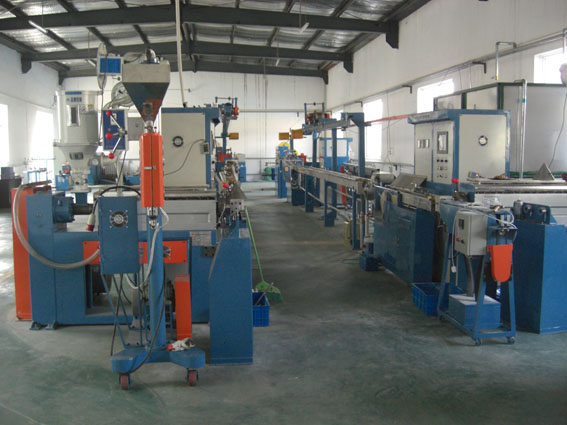 PVC, PP, PE and high-speed plastic extruder